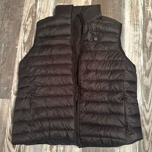 Black men’s heated puffer vest nwot